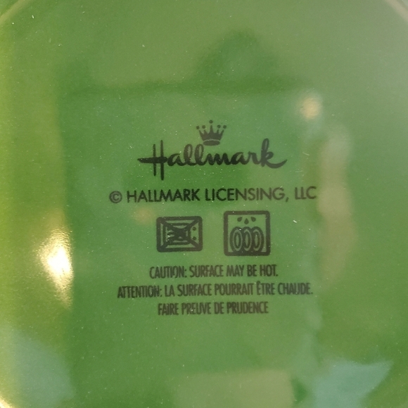 Hallmark  stacking mugs with lid.  NWT. Christmas tree. - Picture 6 of 7